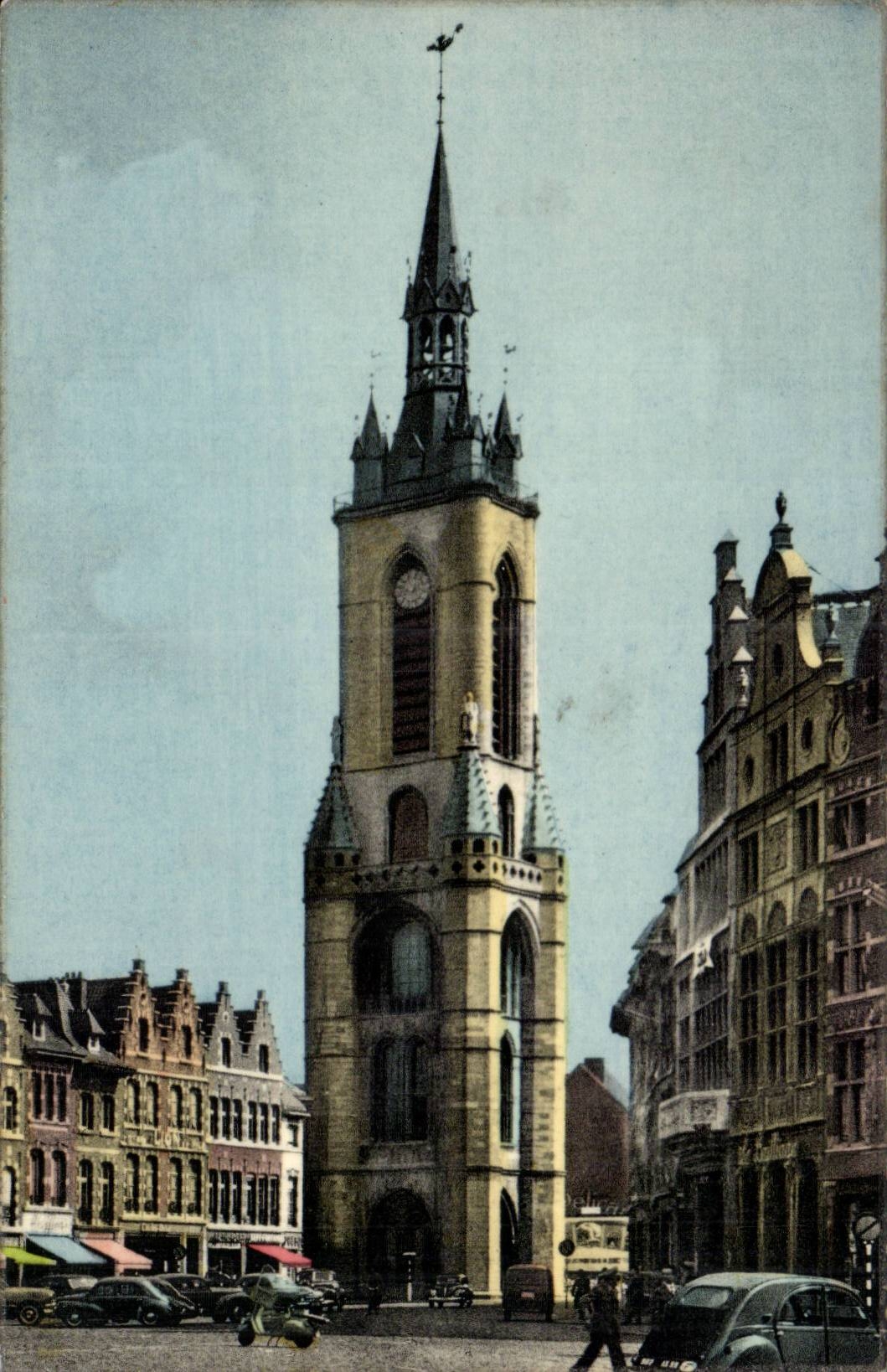 Belgie Belgique Tournai CPA Le beffroi