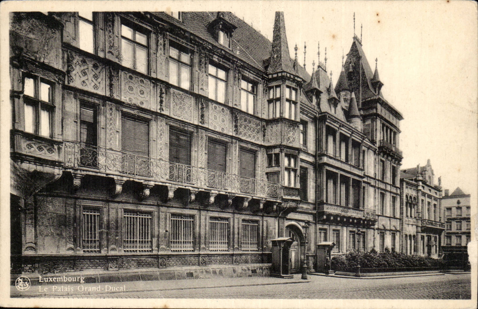 Luxembourg CPA the ducal large palate