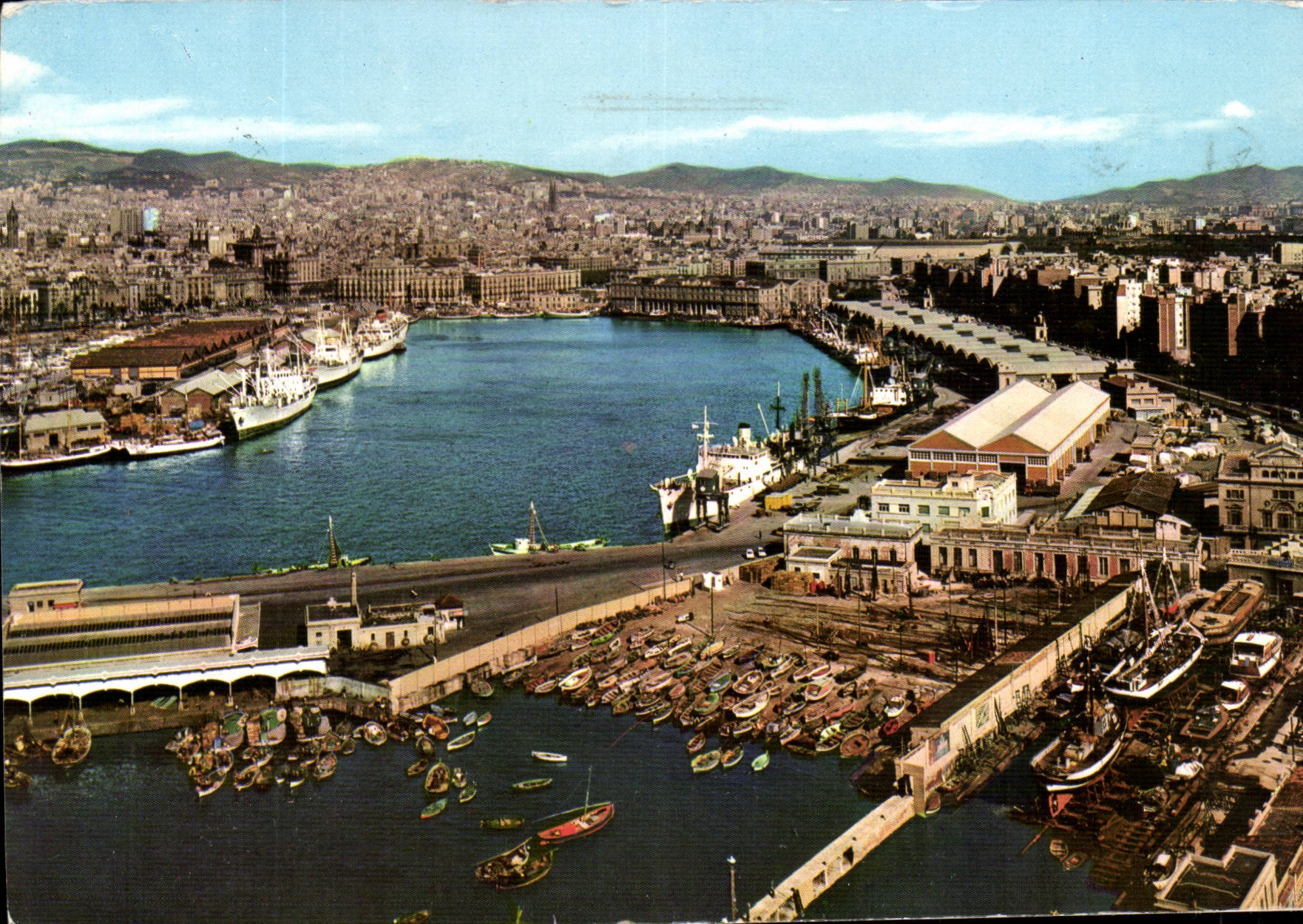 Spain Spain Espana CPA Barcelona Muelles de Espana there of Pescadores