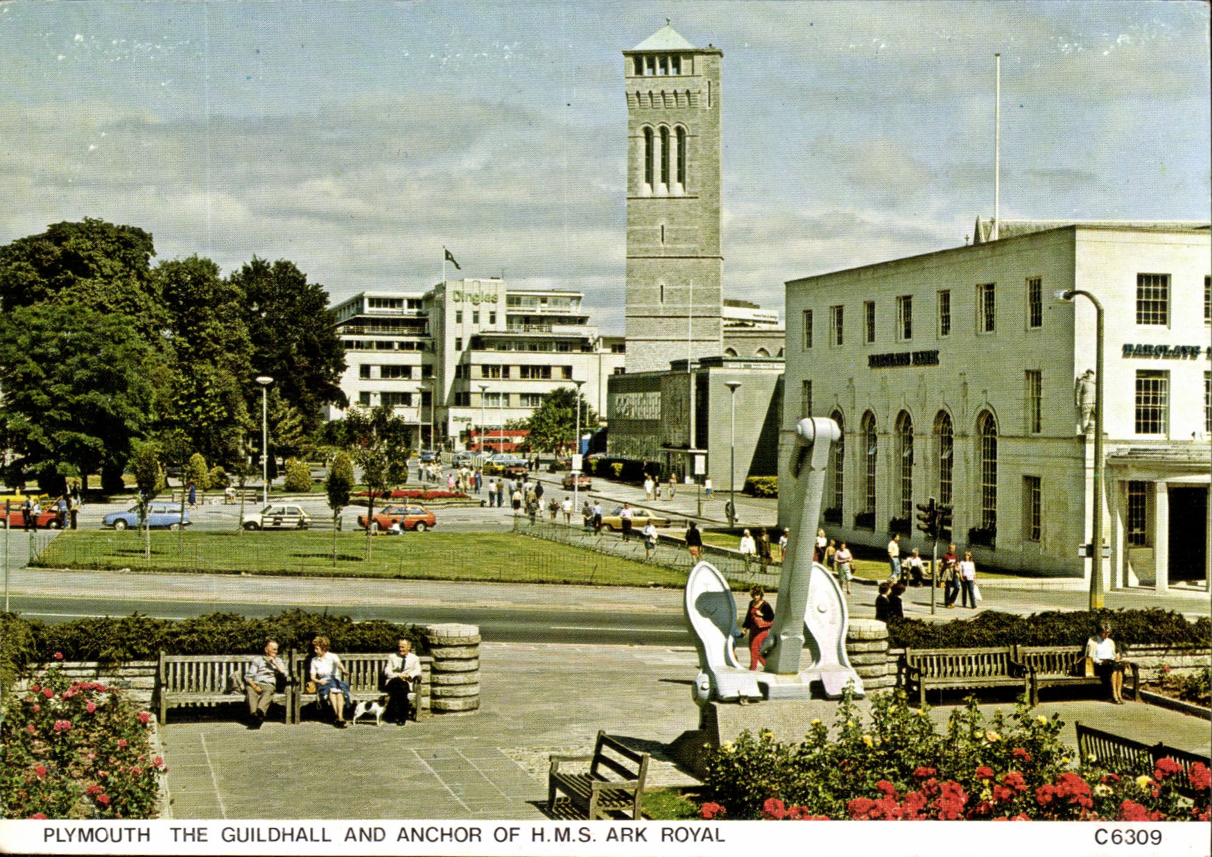 Grande Bretagne Plymouth CPM The guildhall and anchor of HMS Ark Royal