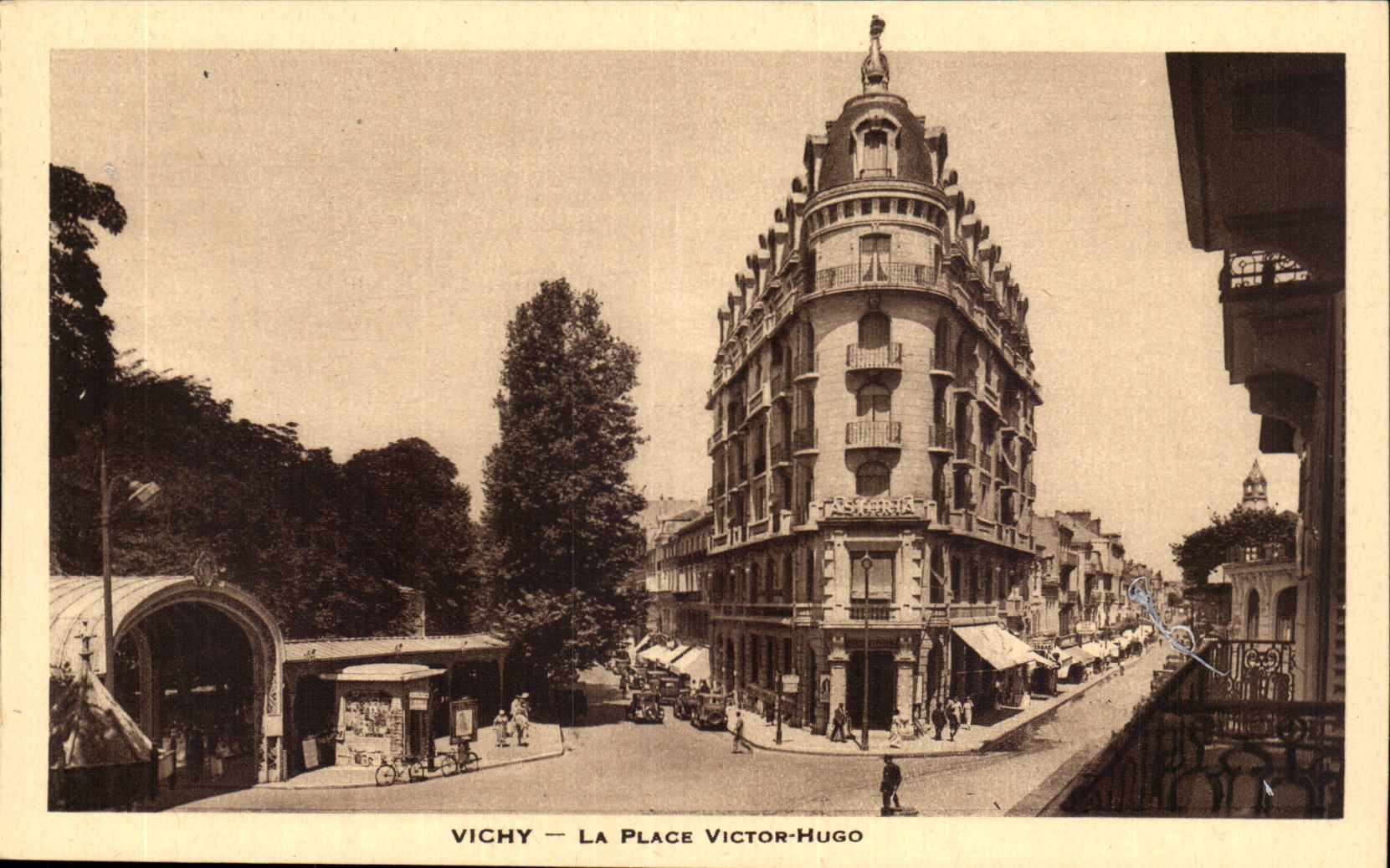 Vichy CPA Place Victor Hugo