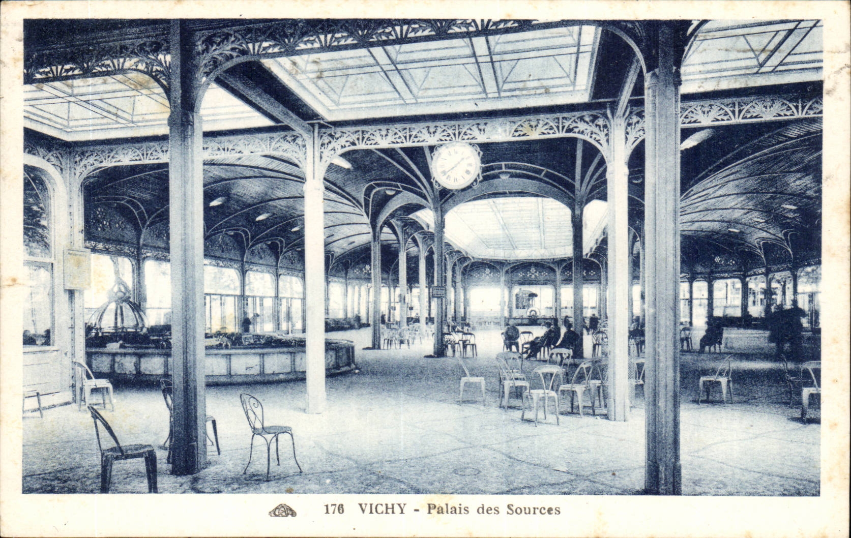 Vichy CPA Palais des sources