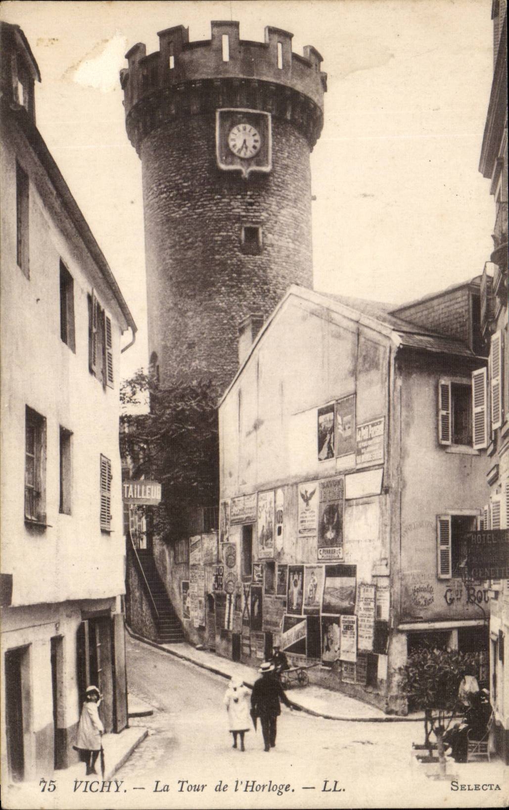 Vichy CPA La tour de l'horloge