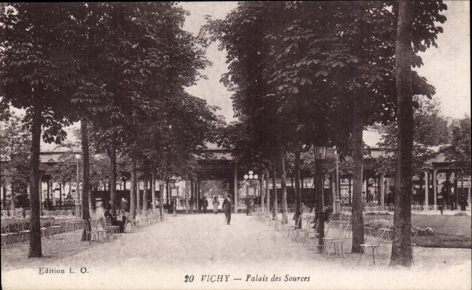 Vichy CPA Palais des sources