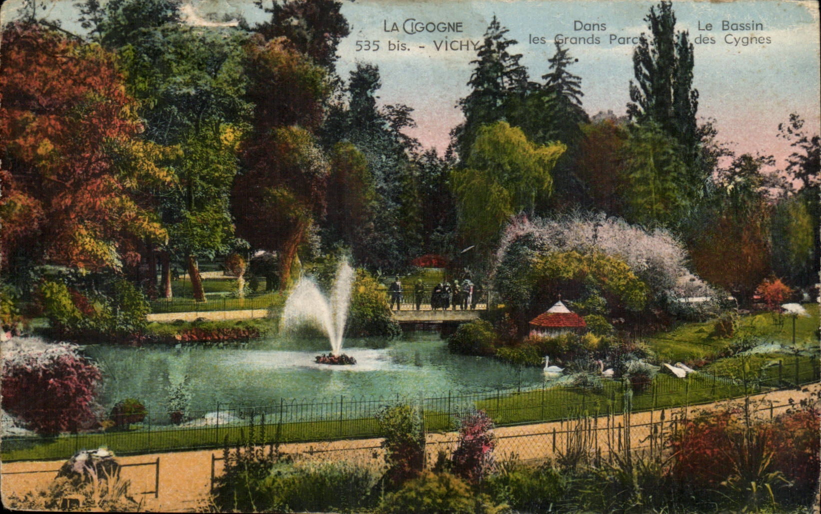 Vichy CPA Dans les grands parcs Le bassin des cygnes