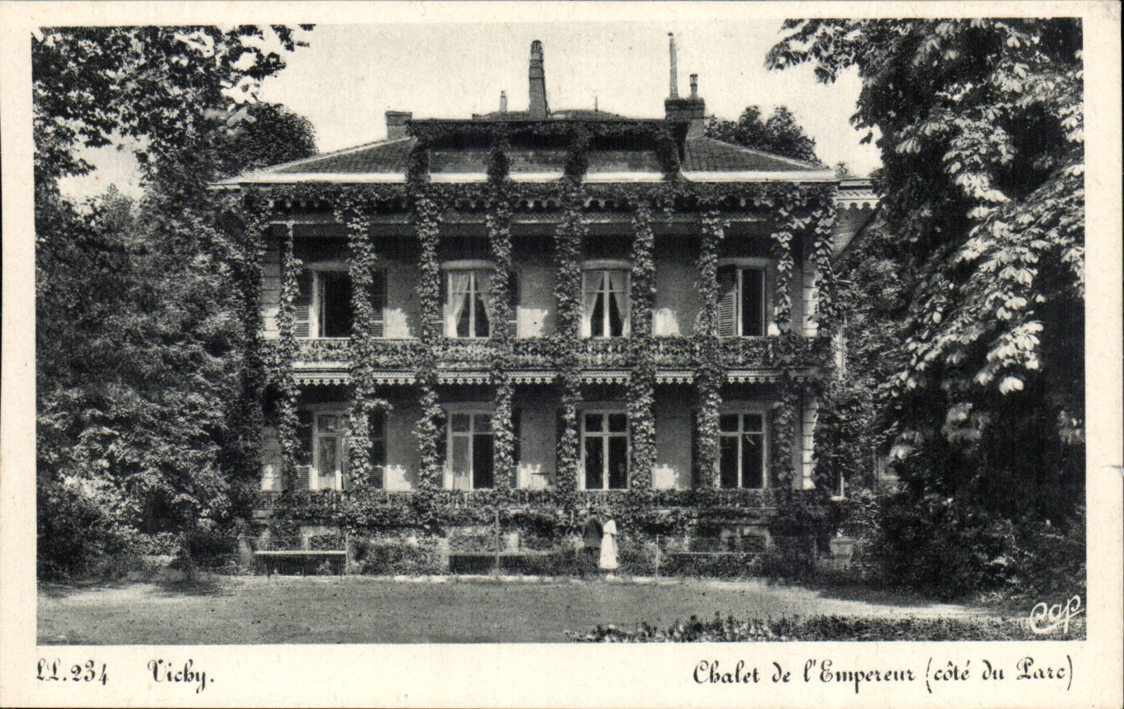 Vichy CPA chalet de l'empereur