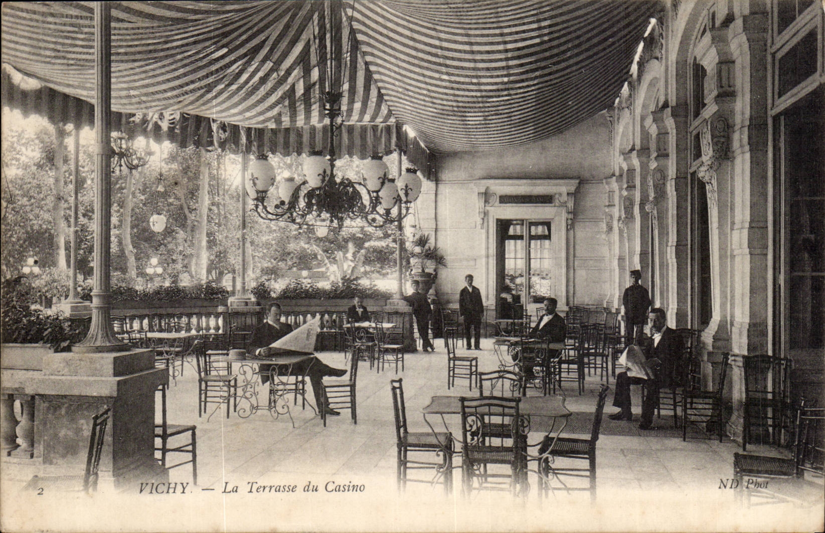Vichy CPA La terrasse du casino