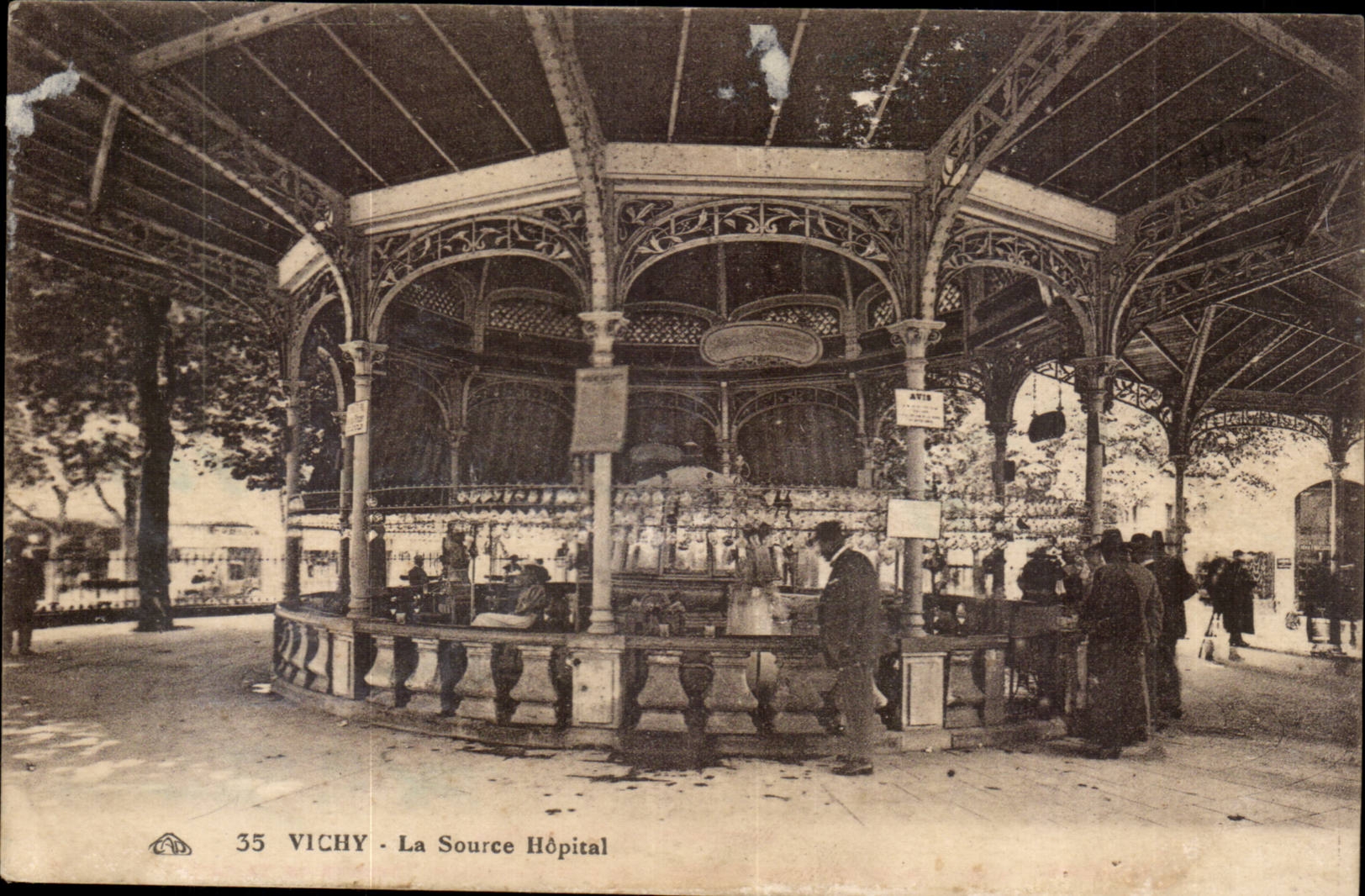 Vichy CPA La source Hopital