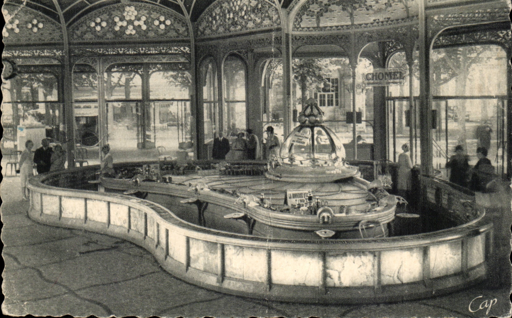 Vichy CPA La source Chomel 