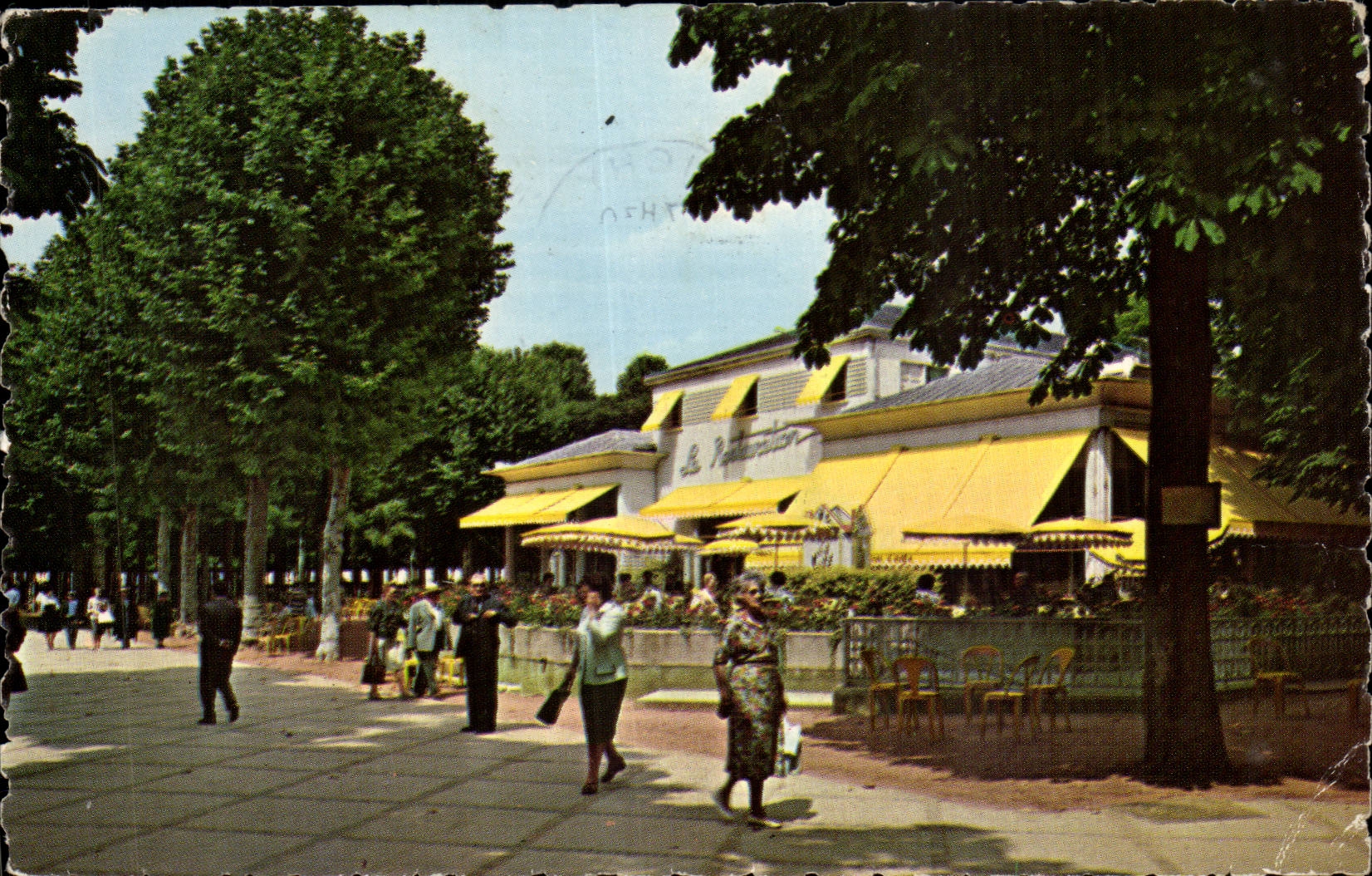 Vichy CPA La Restauration