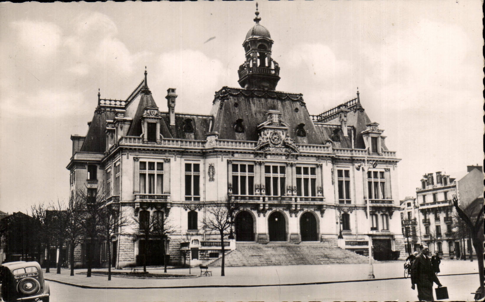 Vichy CPA L'hotel de ville