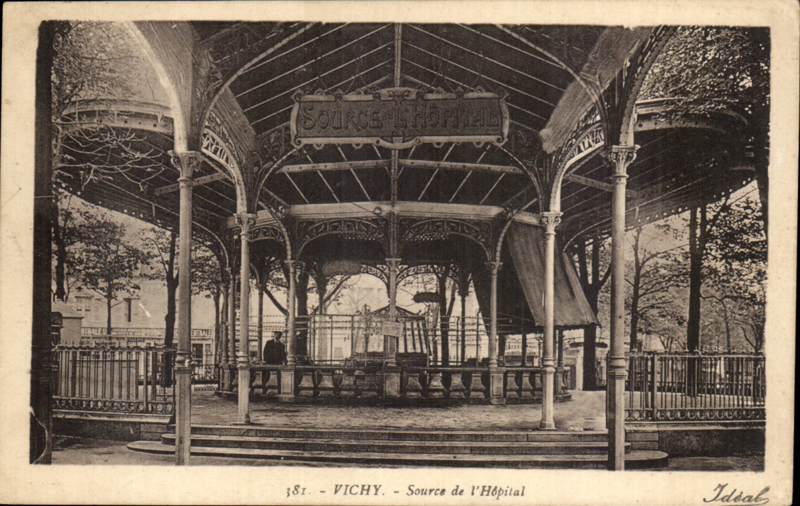 Vichy CPA Source de l'Hopital 