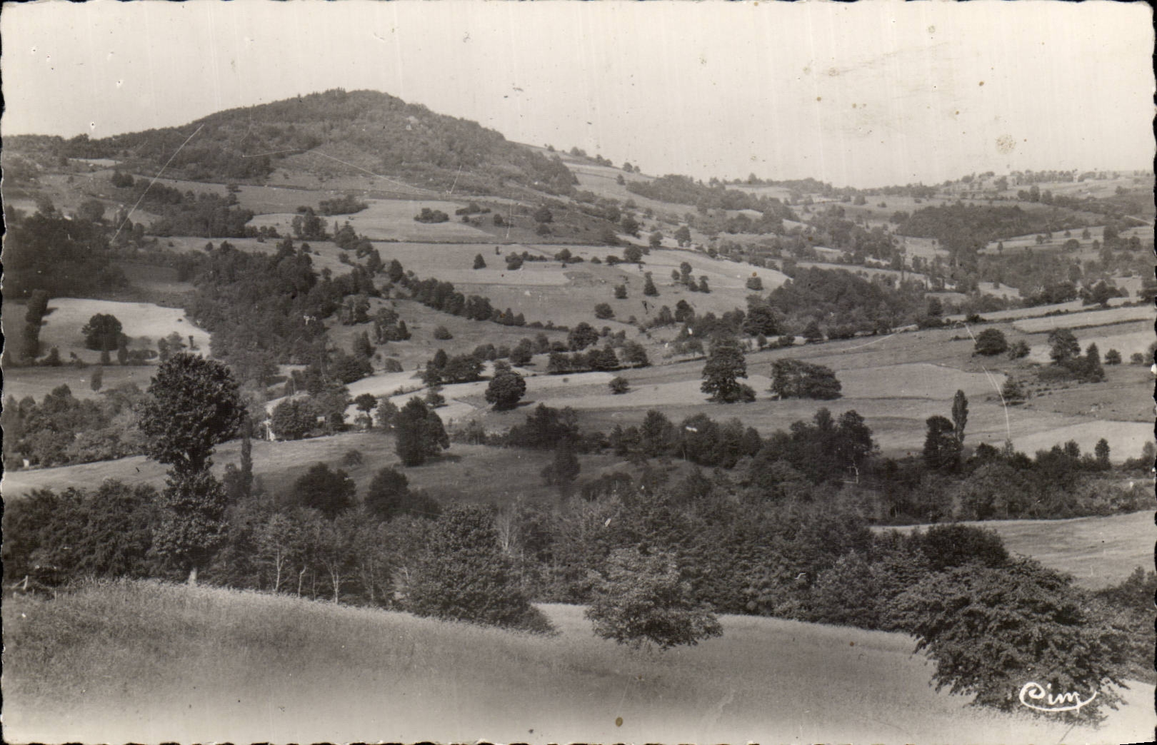 Guillerme CPA the Carchois Mount and the valley of the Small terrace