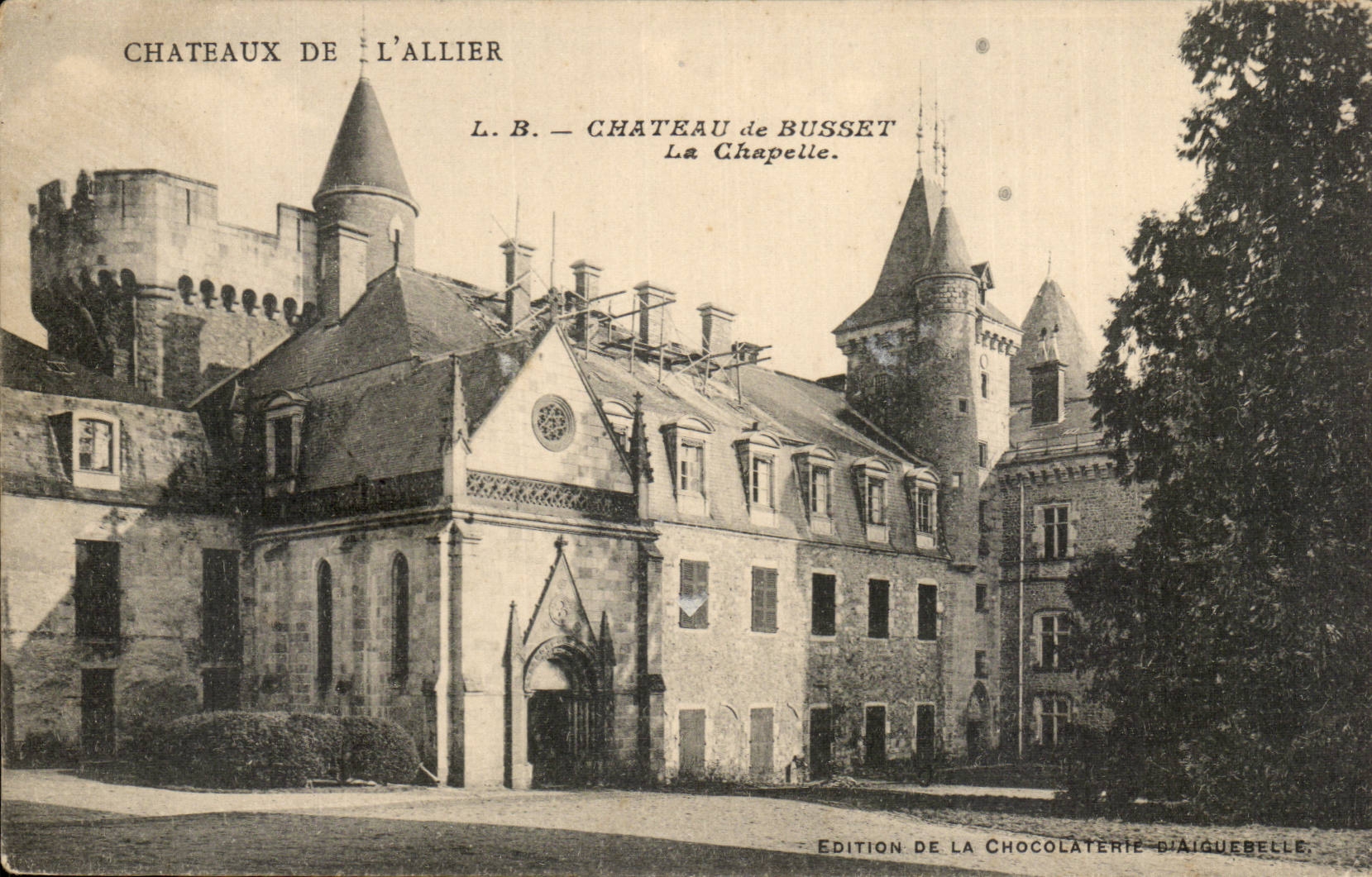 CPA Castles of Allier the Castle of Busset the vault