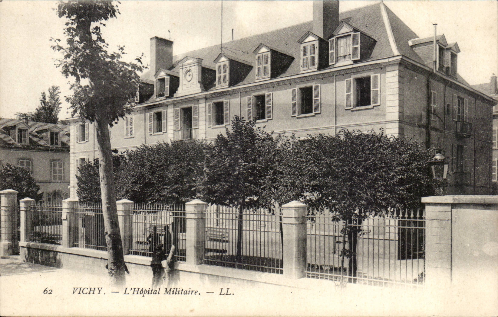 Vichy - L'Hopital Militaire - CPA 