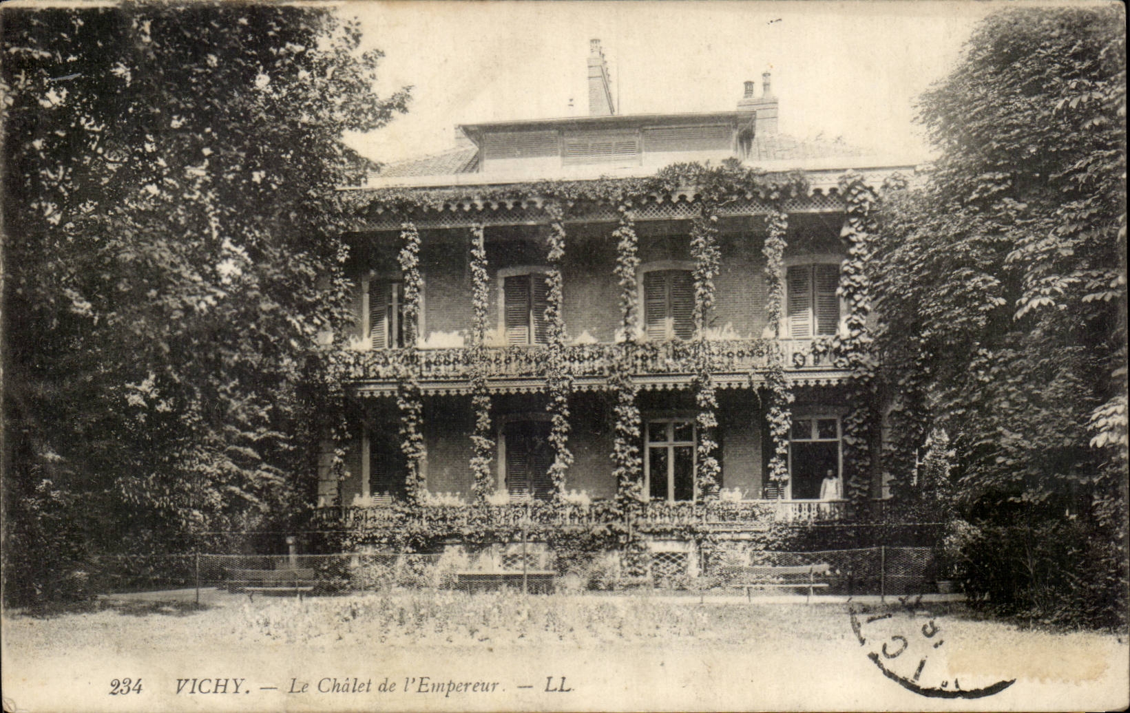 Vichy - Le Chalet de l'Empereur - CPA 