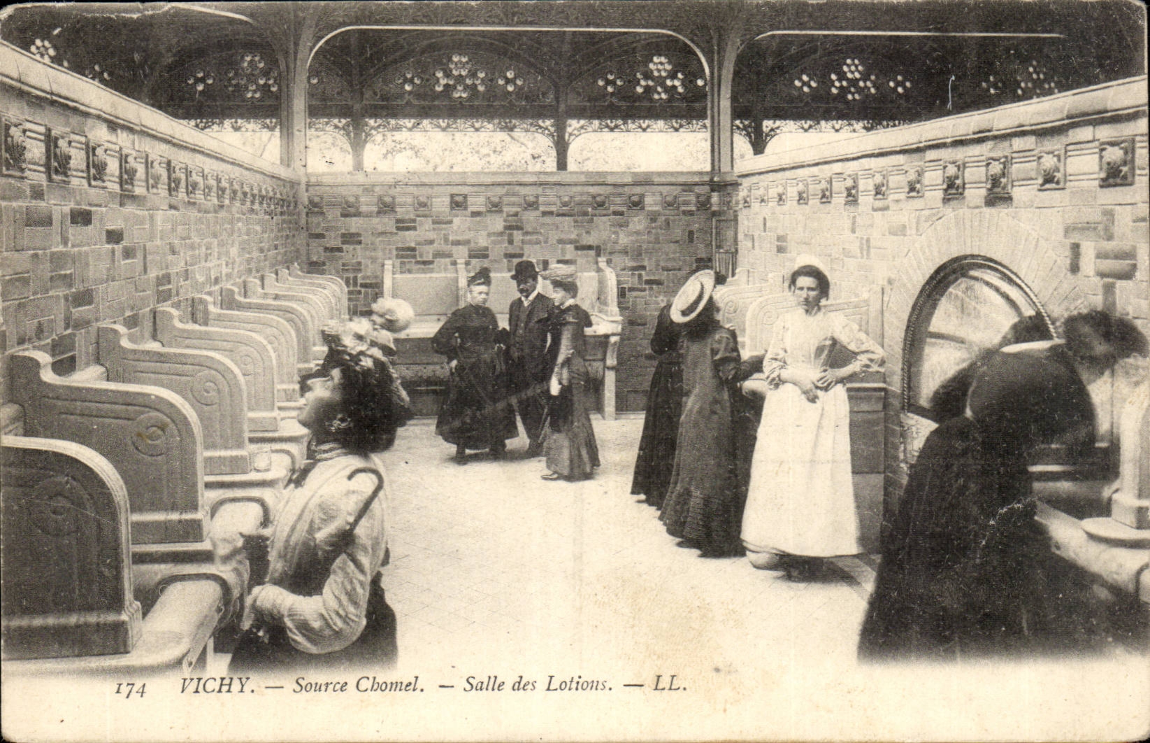 Vichy - Source Chomel - Salle des Lotions - CPA 