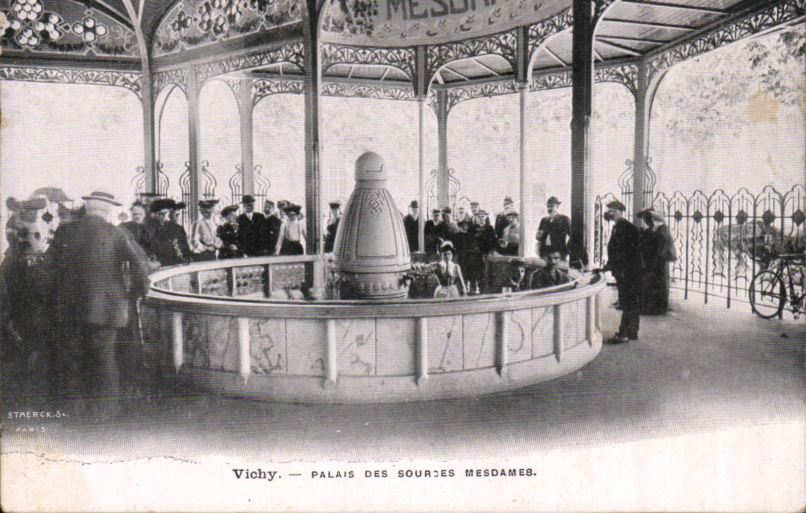 Vichy - Palais des Sources Mesdames - CPA 