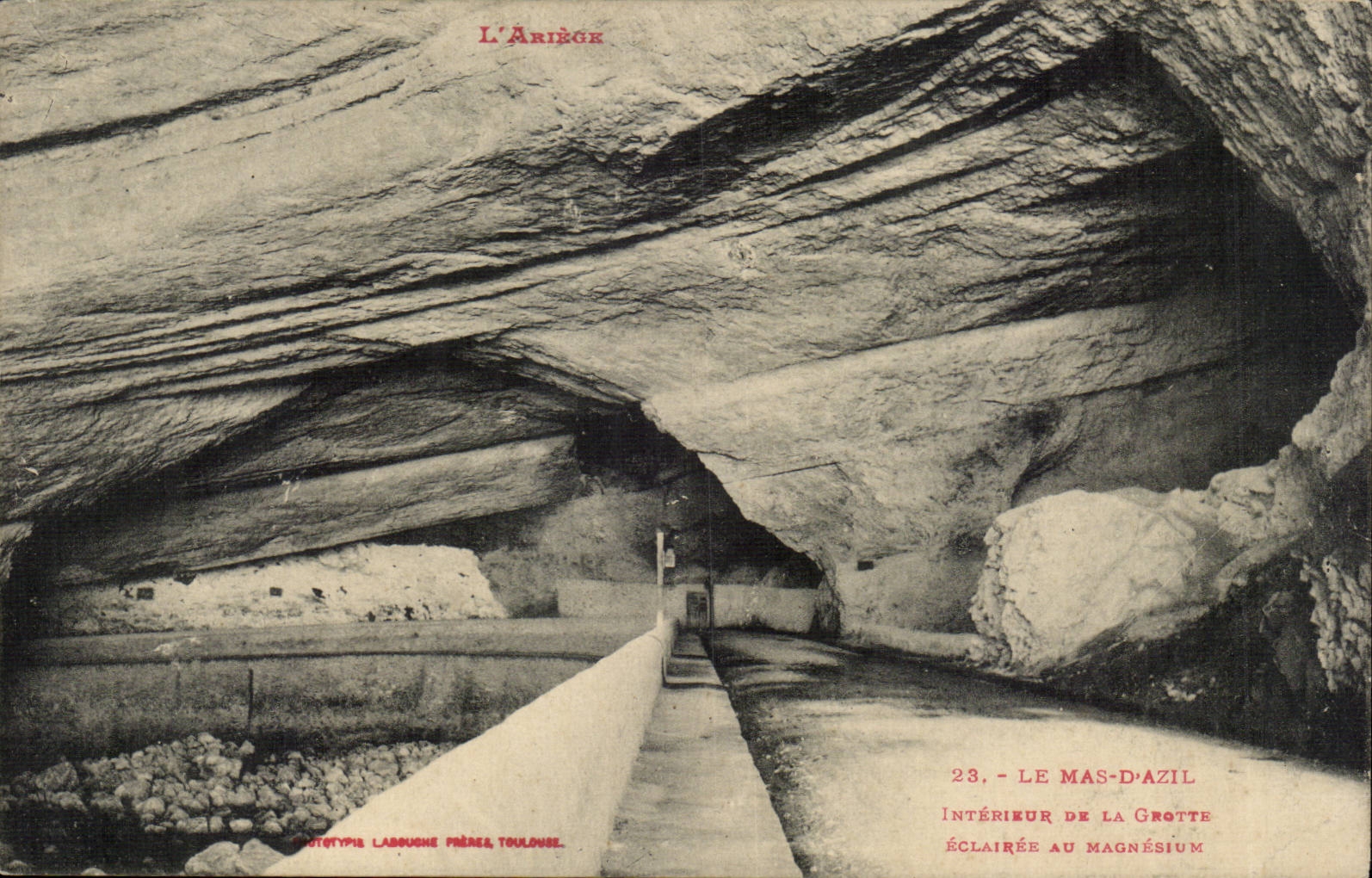 The Farmhouse of Interior Azil CPA of the cave Lit with magnesium