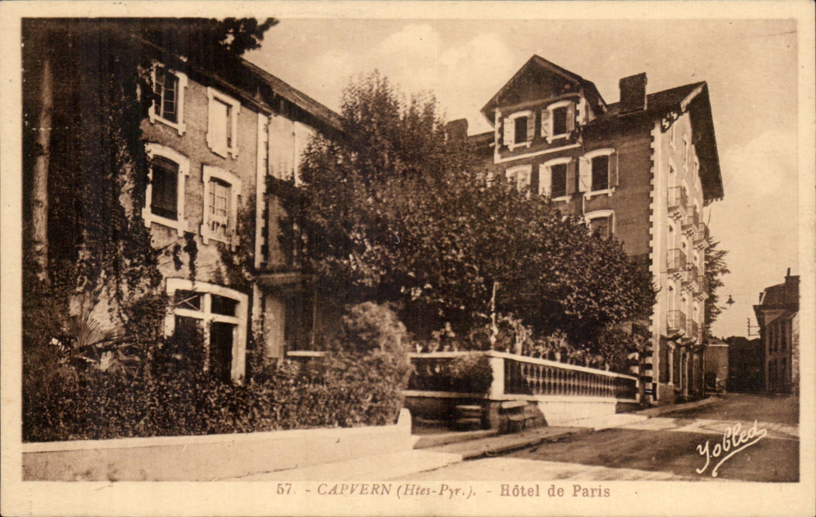 CApvern les Bains CPA Hotel of bets