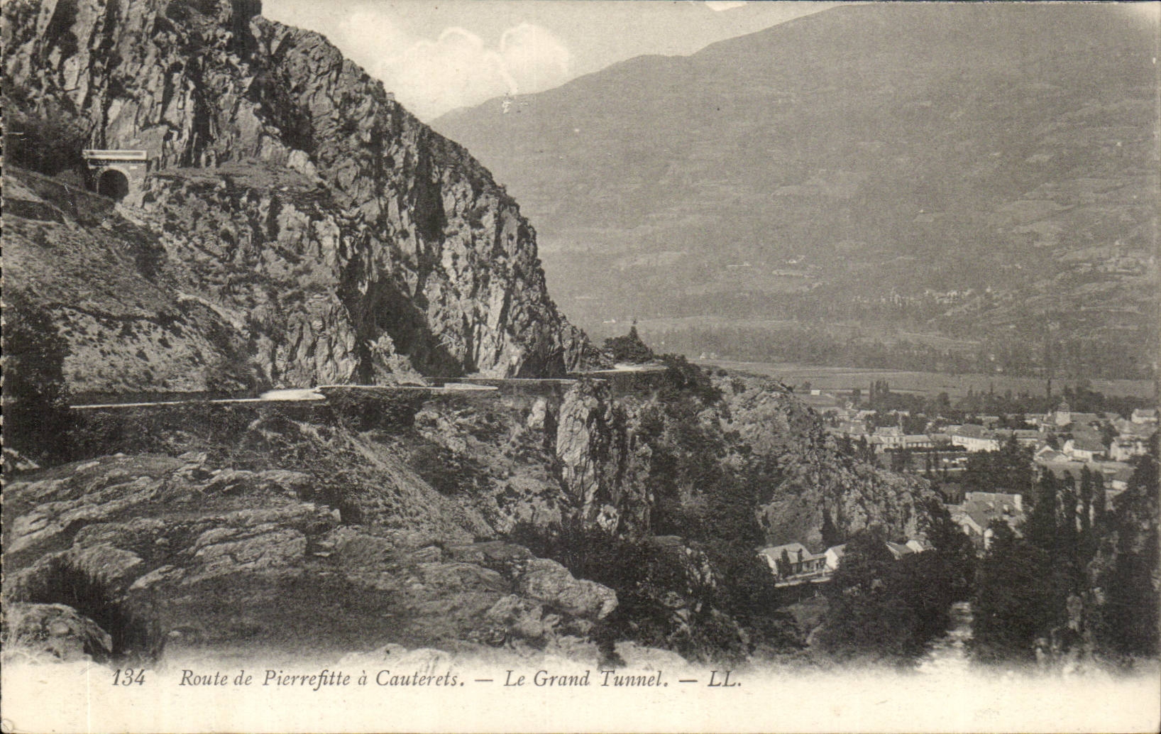 Route de Pierrefitte has CAuterets CPA the large tunnel