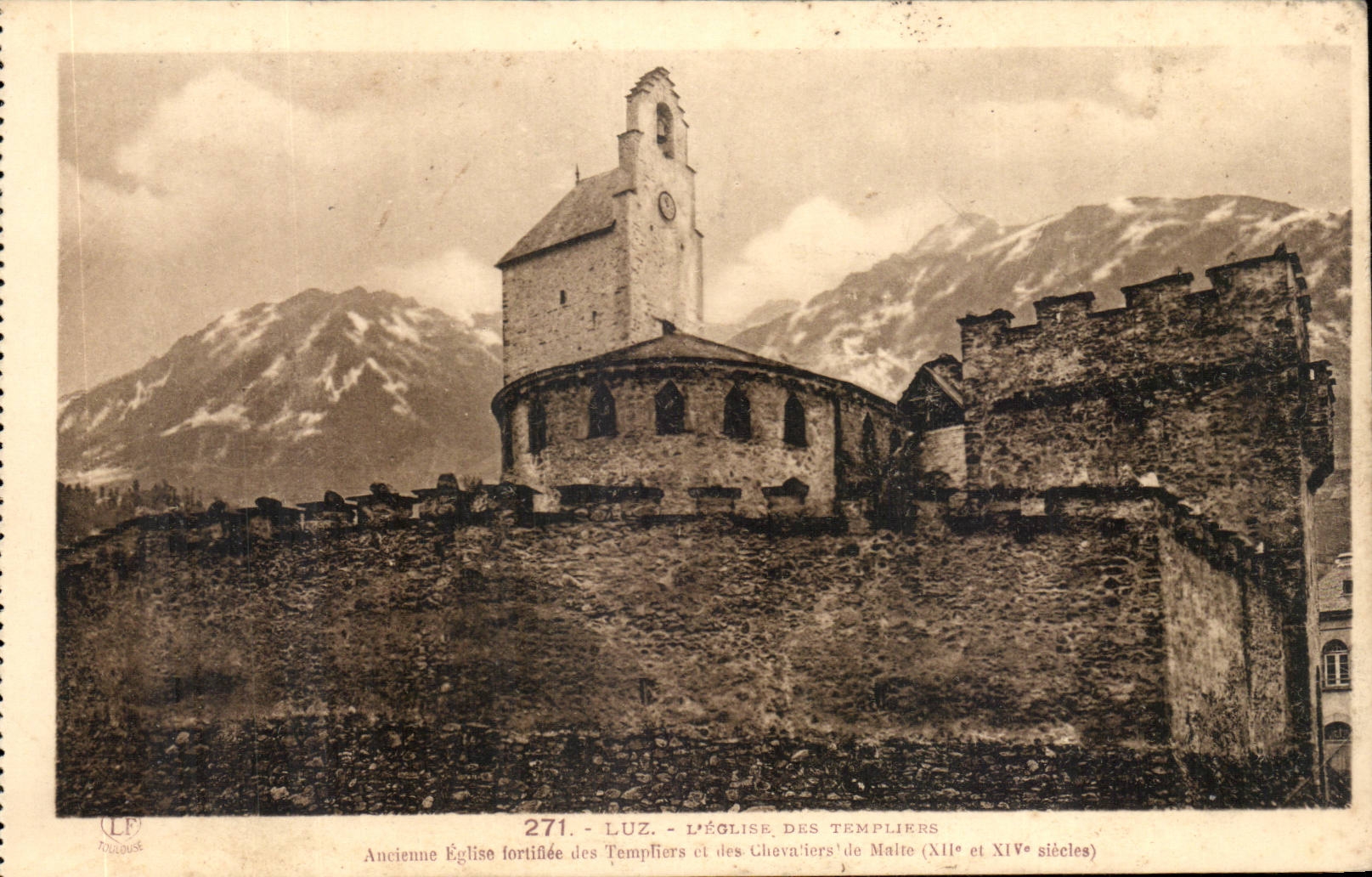 Luz CP With the church of the templiers
