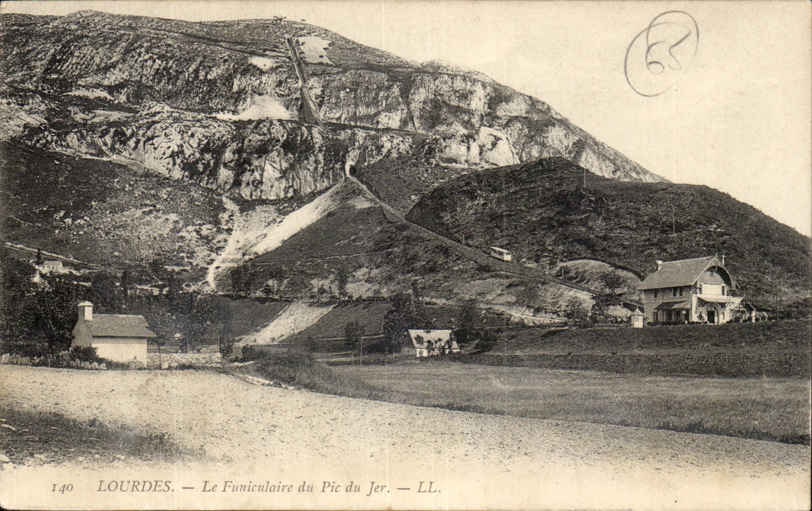 CPA Lourdes the funicular of the Peak of Jer