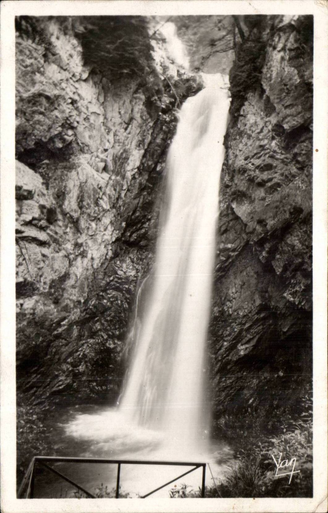 CPA Of Tourmalet has Bagneres de Bigorre Gripp Artigue Cascade of Reel