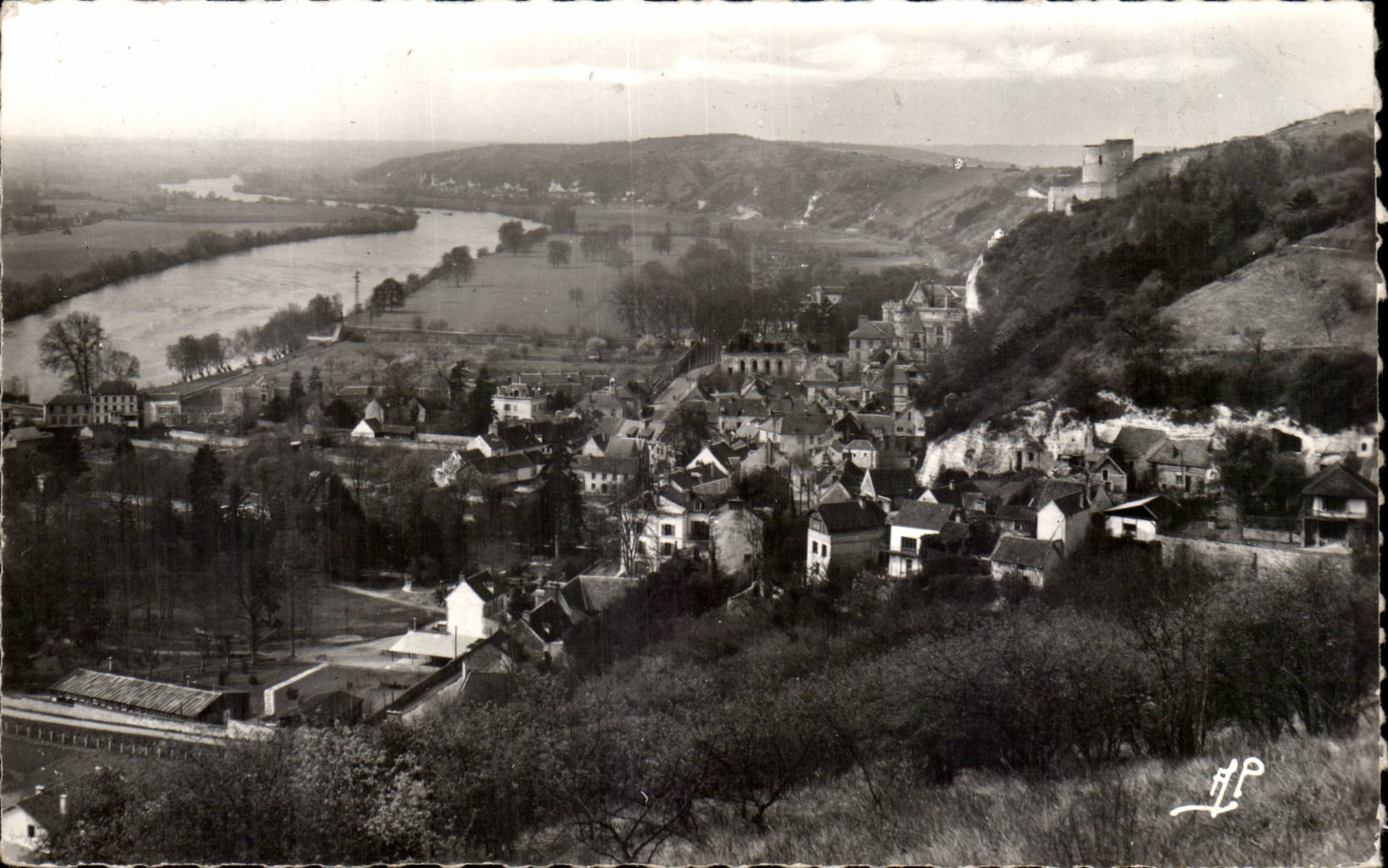 The Rock Guyon CPA View and valley of the Seine towards Bonnieres