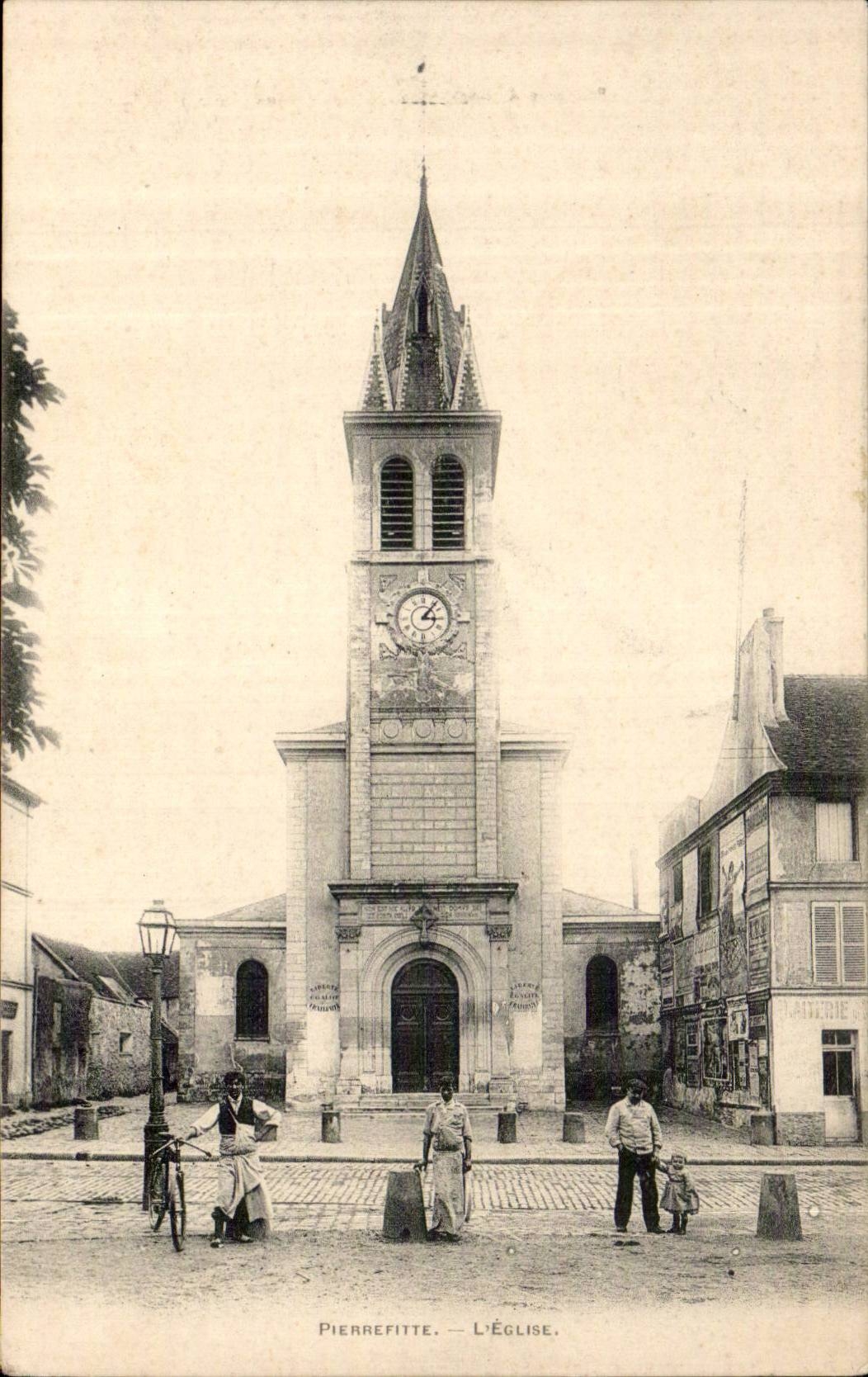 Pierrefitte CPA the church (naimee)