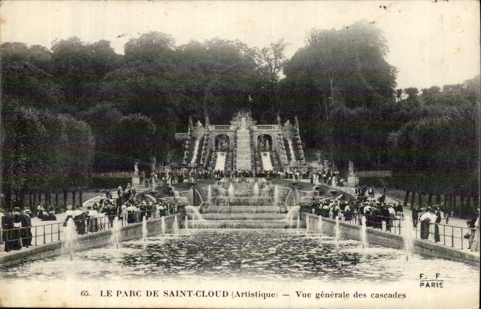 CPA the park of Saint CLoud View of the cascades