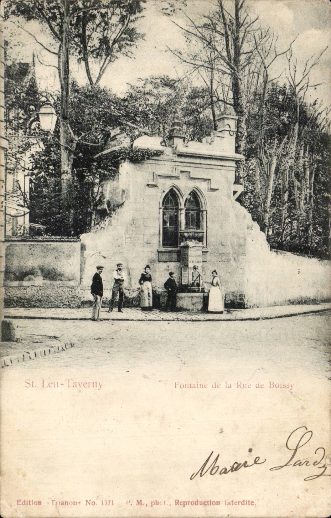 Saint Leu Taverny CPA Fountain of the street of Boissy