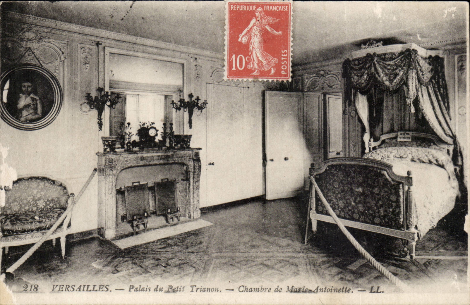 Palate of Versailles CPA Palate of Small TRianon Room of Marie Antoinette