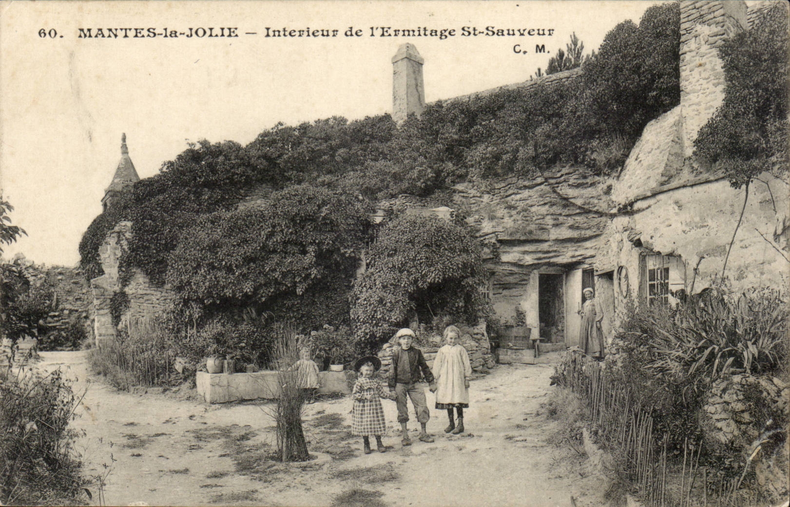 Interior Mantes La Jolie CPA of the hermitage St Saver (children)