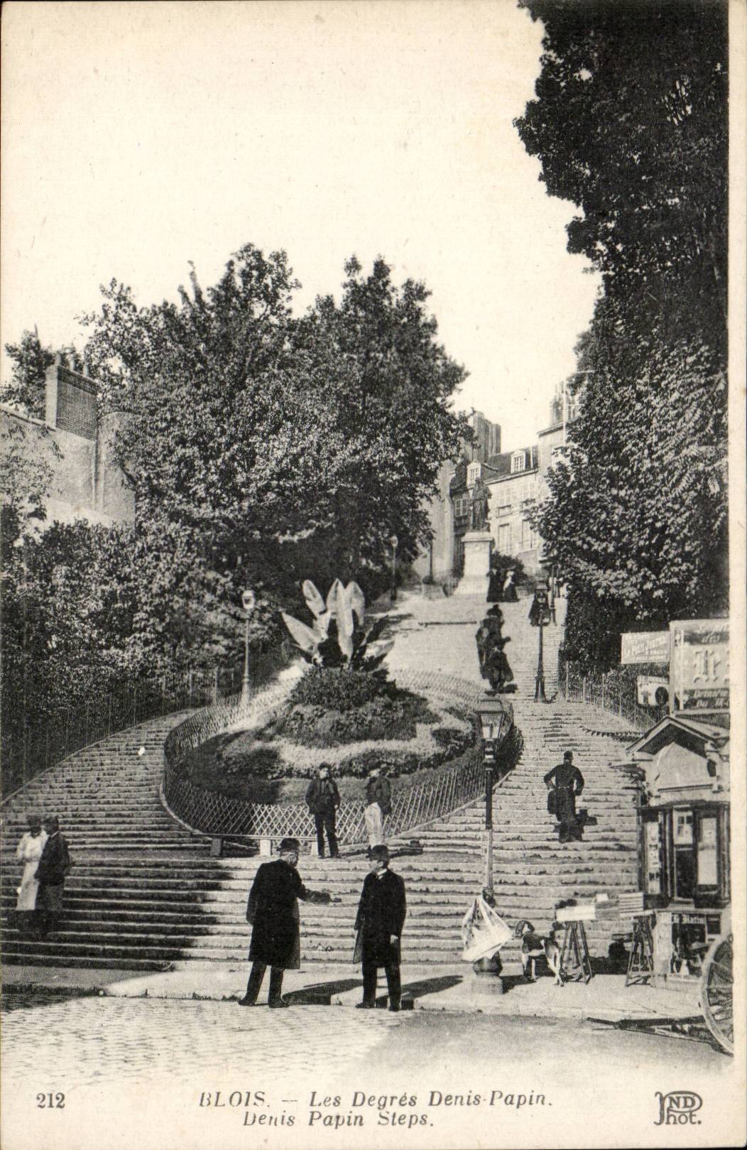 CPA Blois les degres Denis Papin