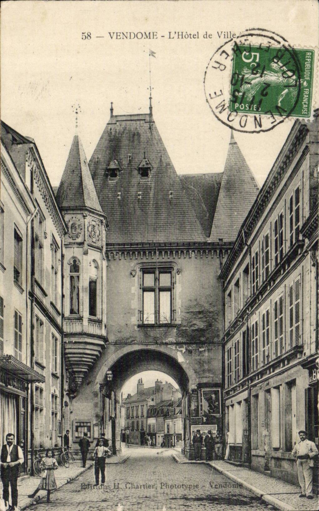 VEndome CPA L'hotel de ville