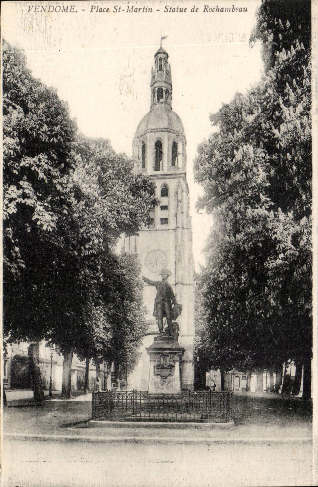 VEndome CPA Place St martin Statue de Rochambeau