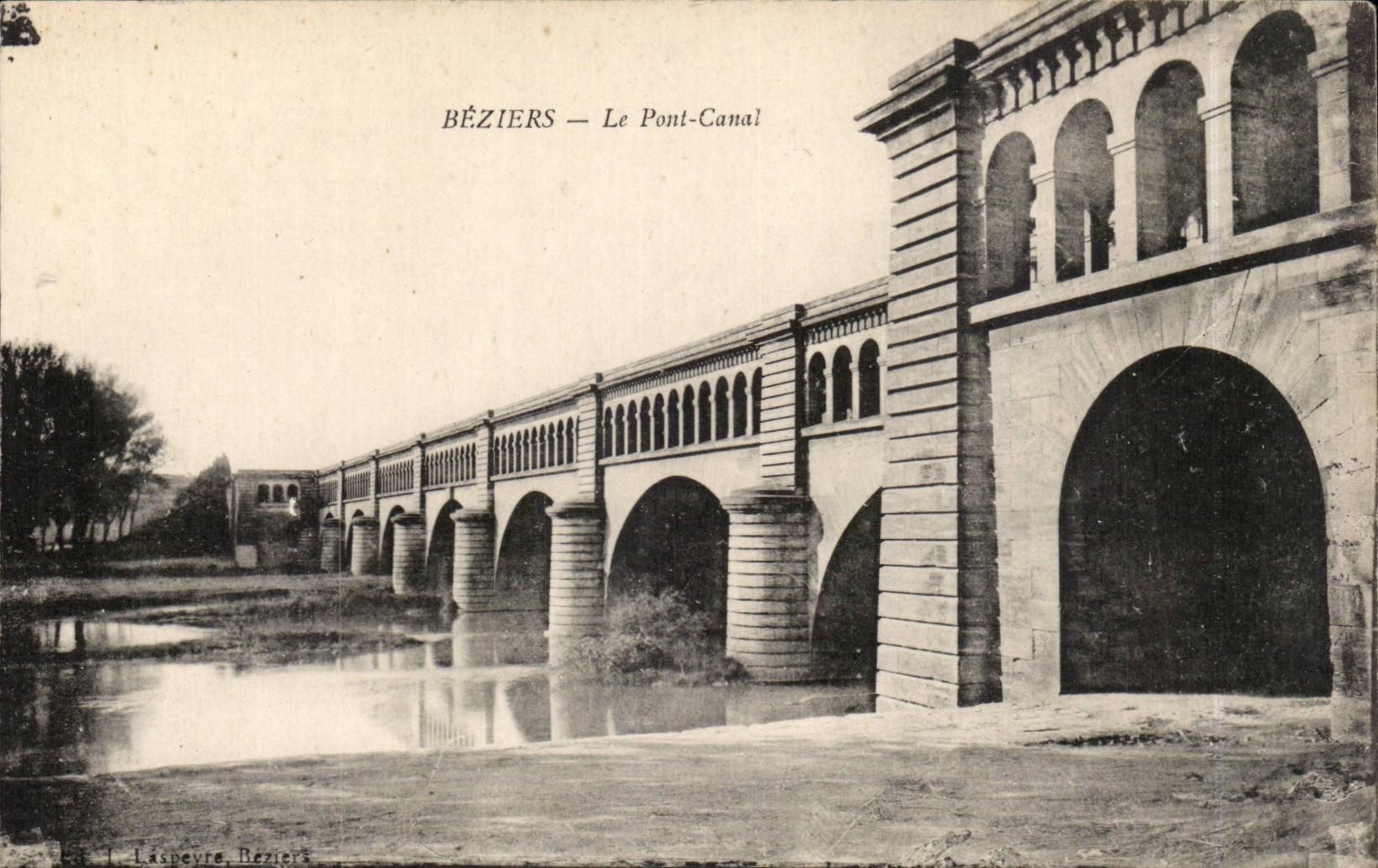 Beziers CPA the bridge canal