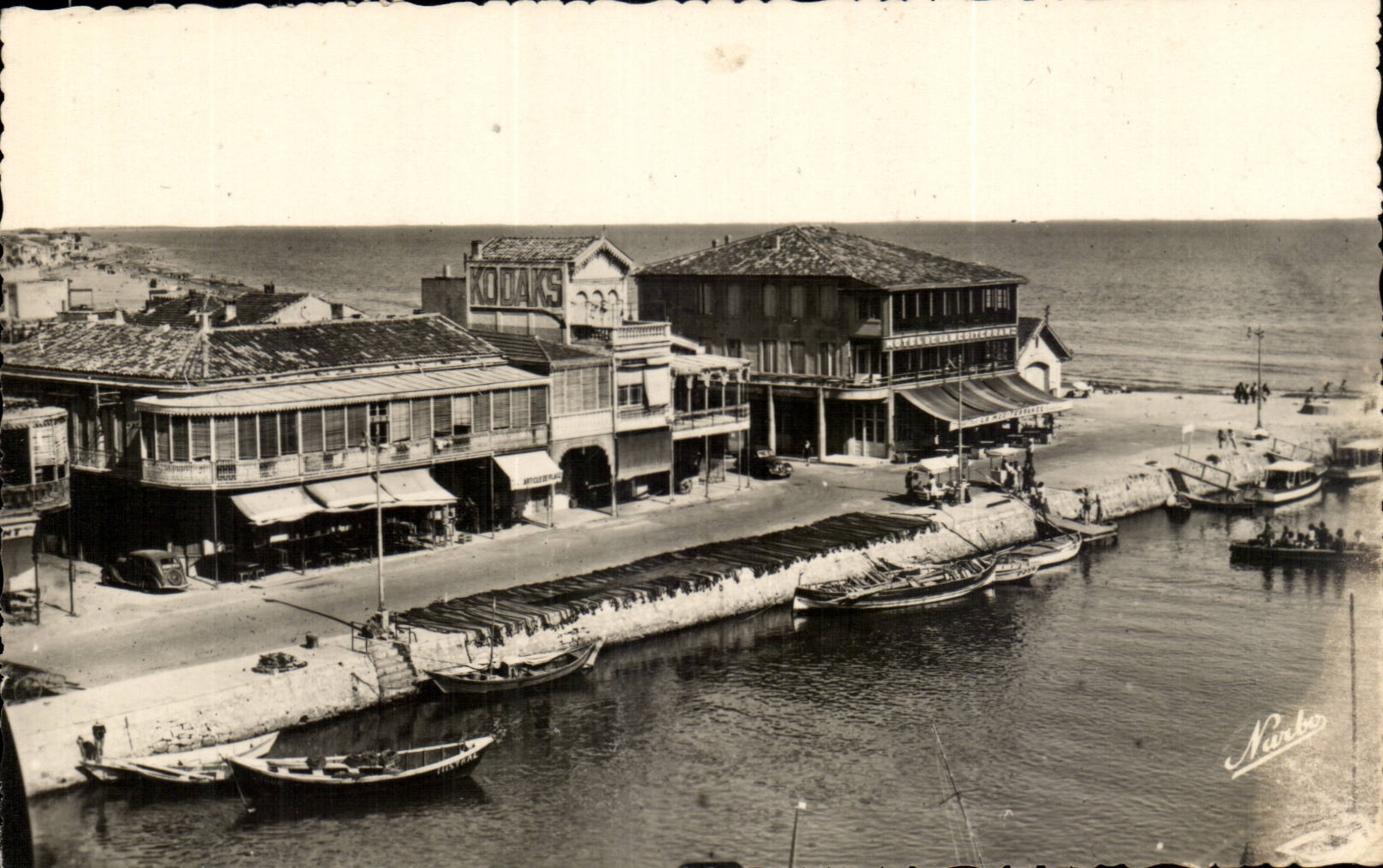 Palavas - Left Bank - View of the Beach - CPA
