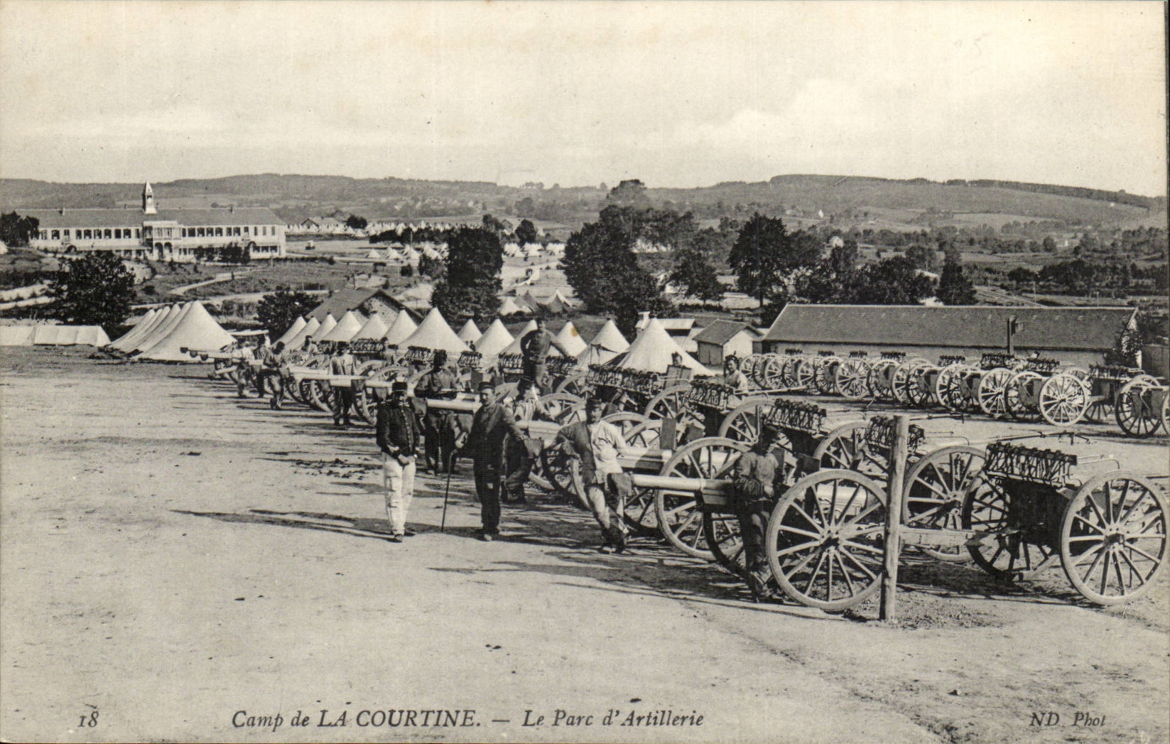 CPA Lager von Courtine graben der Artilleriepark (militaria)