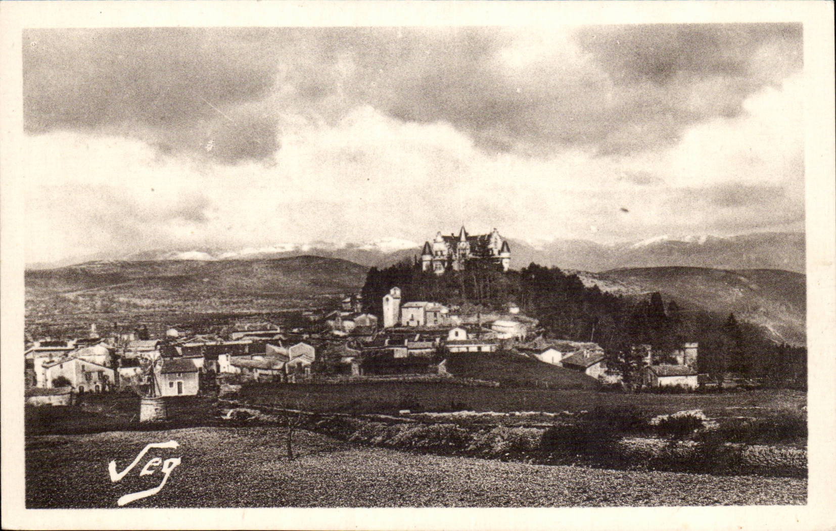 CPA Environs of Montdardier dominates by the castle
