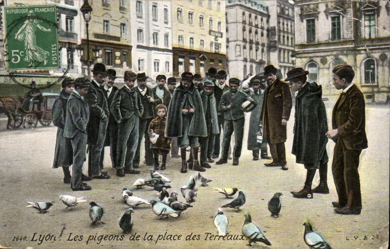 CPA Lyon pigeons of the place of the Composts