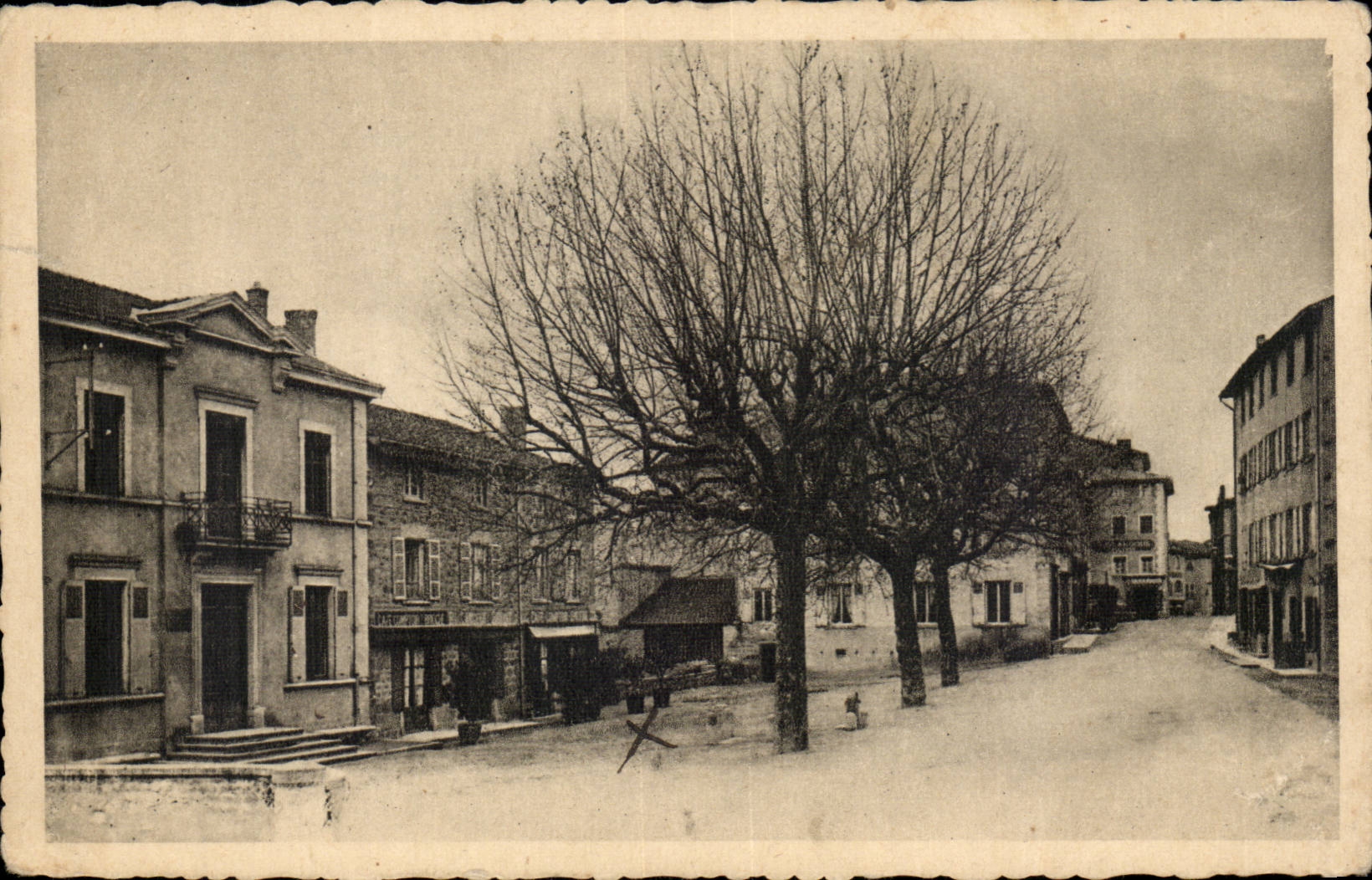 Vaigneray CPA Places Town hall