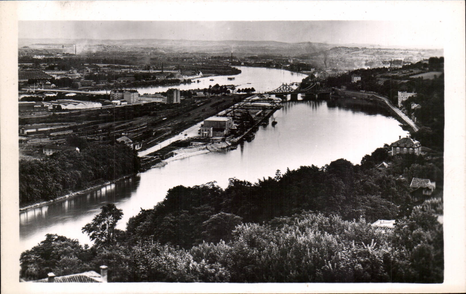 Confluent Lyon CPA of the Rhone and the Saone
