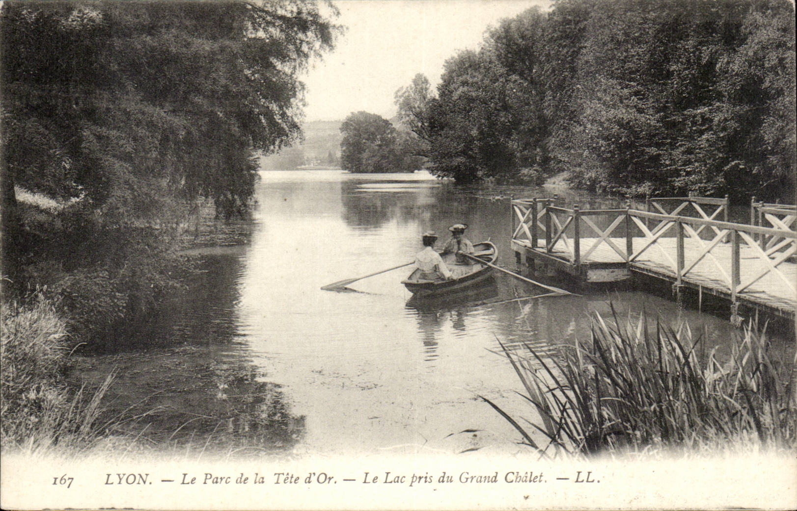 Lyon CPA the park of the gold Head the lake taken of the large country cottage