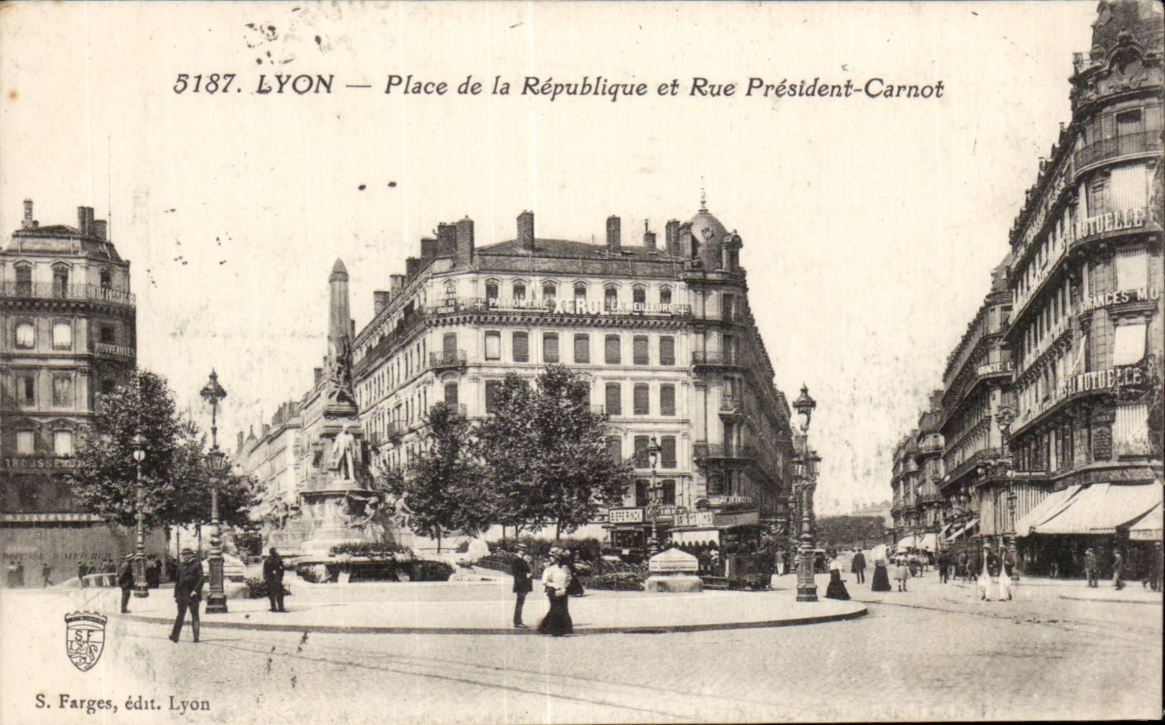 Lyon CPA Places Republic and street President Carnot