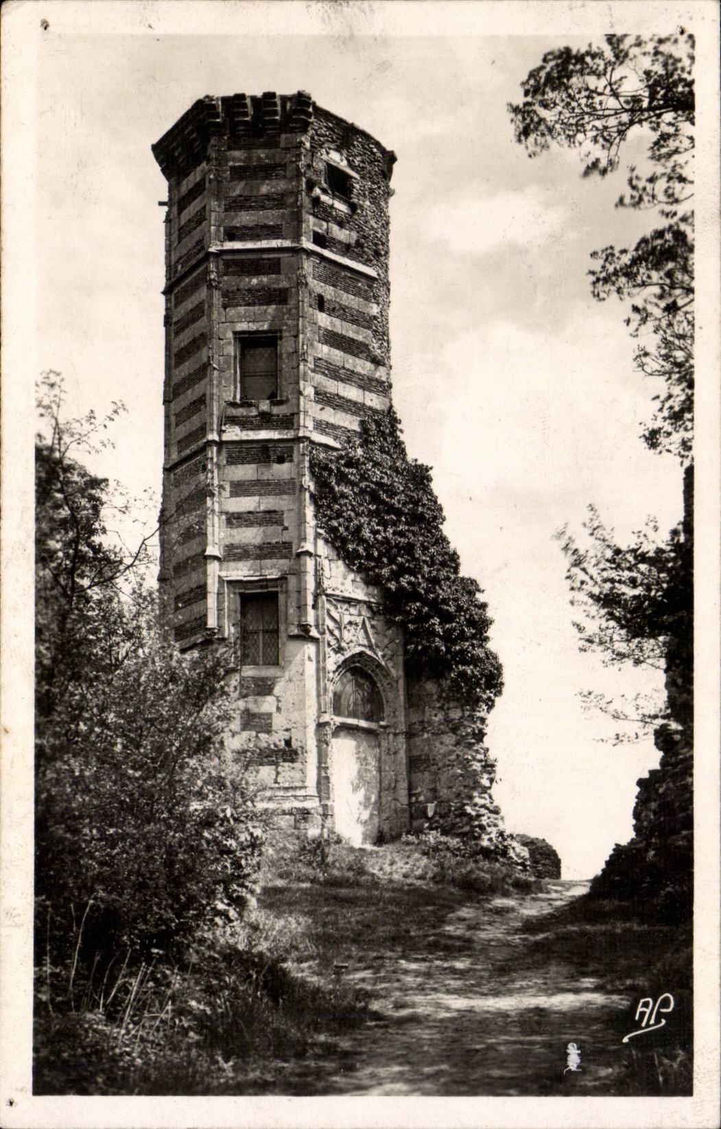 Montfort the amaury MODERN CARD the tower of Anne of Brittany