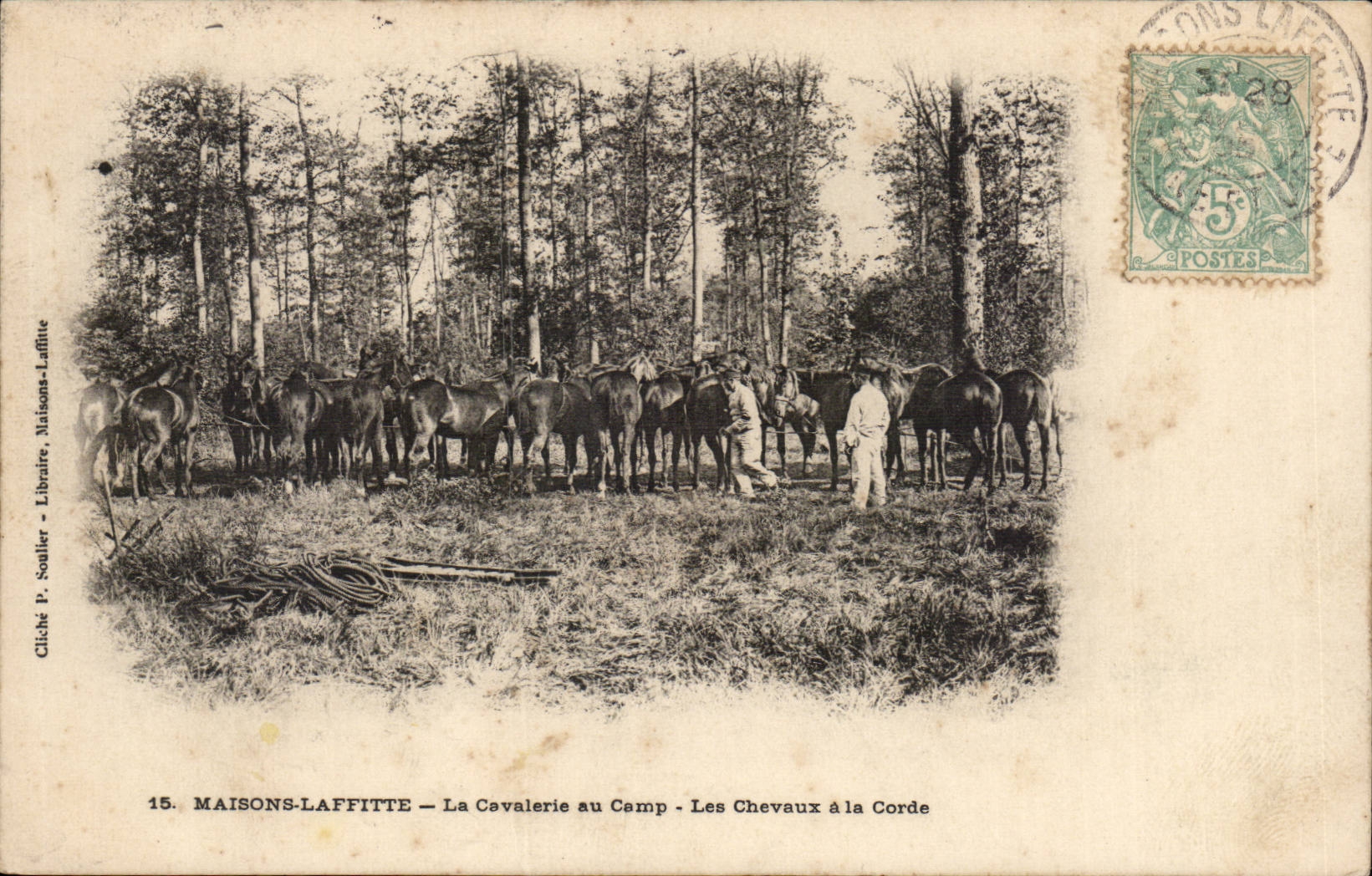 Houses Laffitte CPA cavalry with the camp horses with the cord