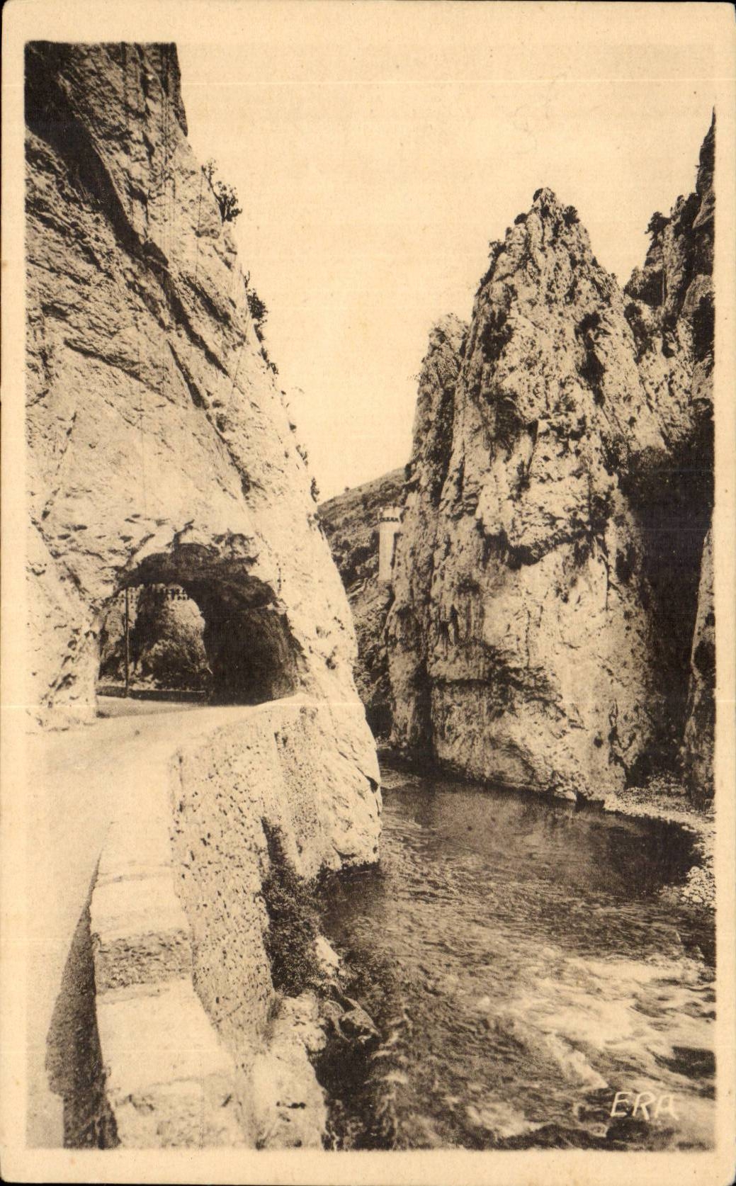 Les Gorges de L'Aude - La Sortie de Trou de Cure -- CPA 