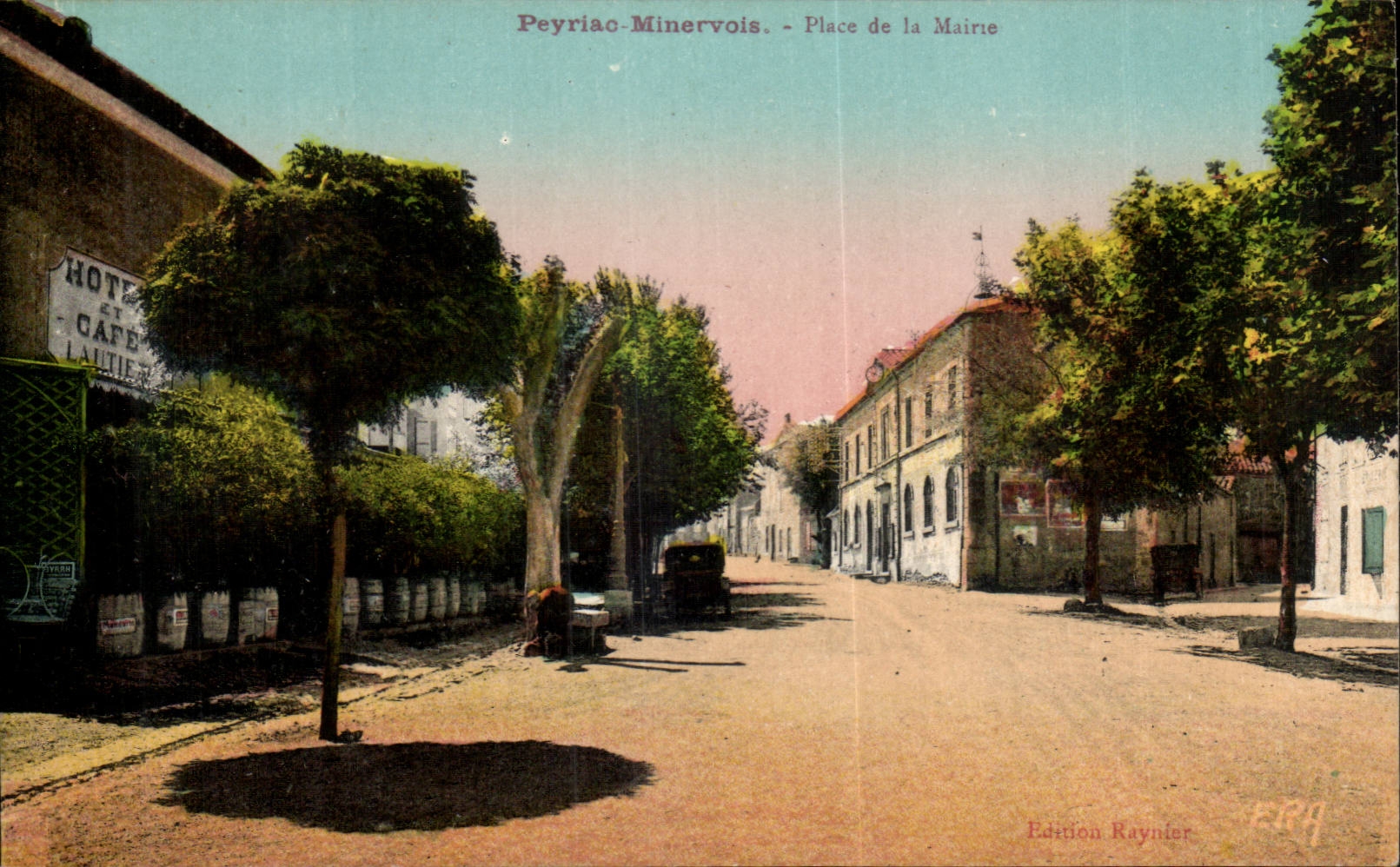 Peyriac Minervois - Place de la Mairie -- CPA 
